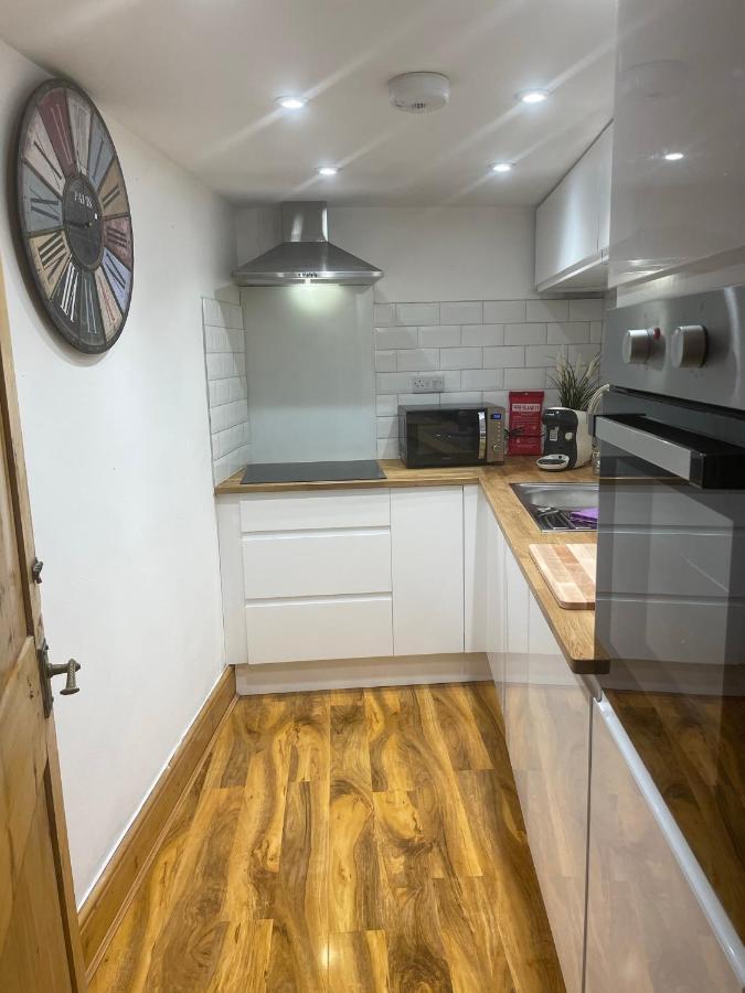 Garden Flat Torquay Just 2 Mins Walk From The Harbour Apartment Exterior foto